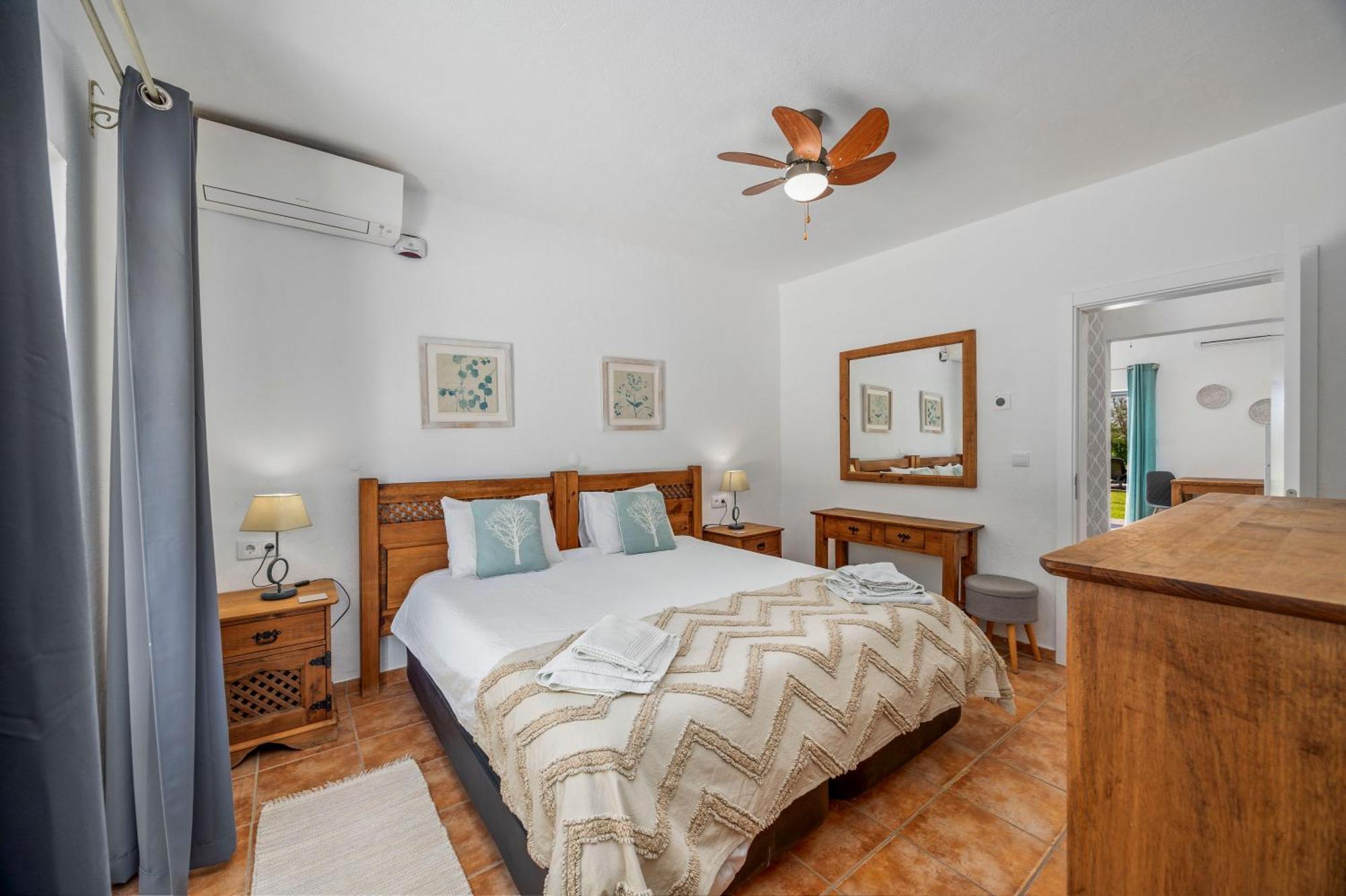 Casa Jardim Oasis Bed & Breakfast Lagoa  Exterior photo